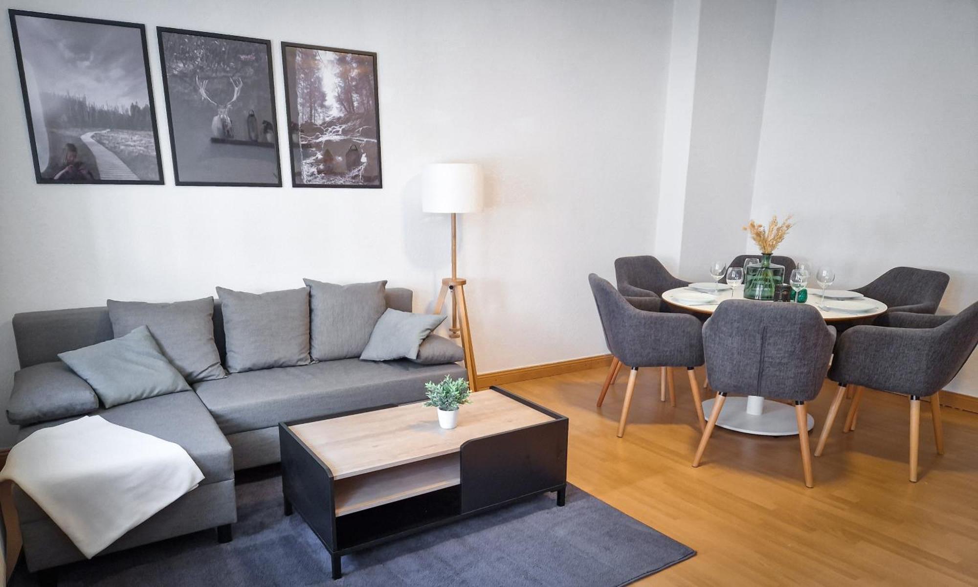 Grosszuegige Altstadtwohnung Lara Fuer 6 Personen Weißenfels Exterior foto